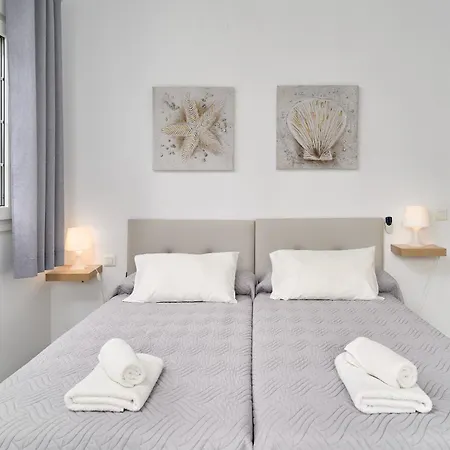 Apart Otel Apto 3 Almoraide Nerja